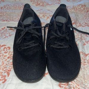 Allbirds Women's Wool Runner Mizzlers size 9 sneakers in black with extra laces